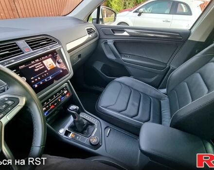 Білий Фольксваген Тігуан, об'ємом двигуна 2 л та пробігом 28 тис. км за 37700 $, фото 5 на Automoto.ua