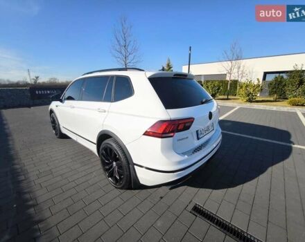 Білий Фольксваген Тігуан, об'ємом двигуна 2 л та пробігом 123 тис. км за 27500 $, фото 47 на Automoto.ua