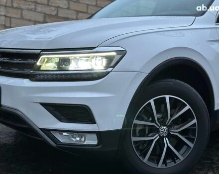 Белый Фольксваген Тигуан, объемом двигателя 2 л и пробегом 102 тыс. км за 21990 $, фото 4 на Automoto.ua