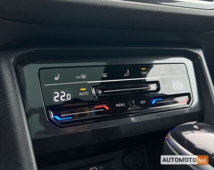 Білий Фольксваген Тігуан, об'ємом двигуна 2 л та пробігом 54 тис. км за 32700 $, фото 16 на Automoto.ua