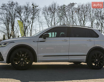 Белый Фольксваген Тигуан, объемом двигателя 2 л и пробегом 193 тыс. км за 33490 $, фото 22 на Automoto.ua