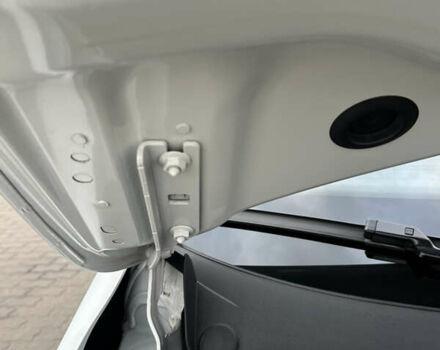 Белый Фольксваген Тигуан, объемом двигателя 2 л и пробегом 132 тыс. км за 27750 $, фото 75 на Automoto.ua