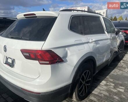 Белый Фольксваген Тигуан, объемом двигателя 2 л и пробегом 76 тыс. км за 14900 $, фото 2 на Automoto.ua