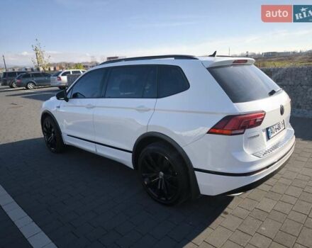 Білий Фольксваген Тігуан, об'ємом двигуна 2 л та пробігом 123 тис. км за 27500 $, фото 46 на Automoto.ua