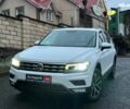 Белый Фольксваген Тигуан, объемом двигателя 2 л и пробегом 102 тыс. км за 21990 $, фото 1 на Automoto.ua