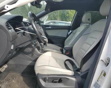 Білий Фольксваген Тігуан, об'ємом двигуна 2 л та пробігом 50 тис. км за 7000 $, фото 6 на Automoto.ua