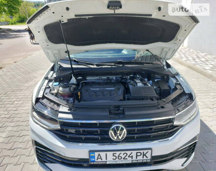 Белый Фольксваген Тигуан, объемом двигателя 1.98 л и пробегом 43 тыс. км за 27999 $, фото 5 на Automoto.ua