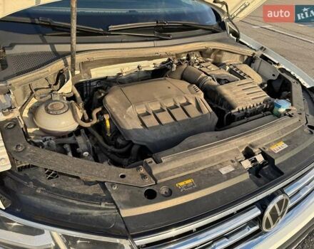 Белый Фольксваген Тигуан, объемом двигателя 1.98 л и пробегом 106 тыс. км за 34999 $, фото 19 на Automoto.ua