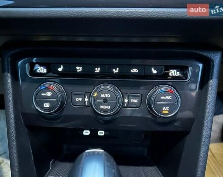 Белый Фольксваген Тигуан, объемом двигателя 2 л и пробегом 102 тыс. км за 21990 $, фото 24 на Automoto.ua