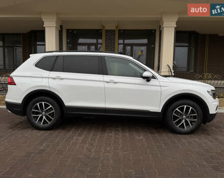 Білий Фольксваген Тігуан, об'ємом двигуна 2 л та пробігом 103 тис. км за 21000 $, фото 33 на Automoto.ua
