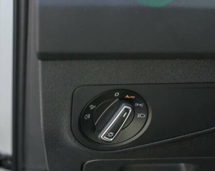 Белый Фольксваген Тигуан, объемом двигателя 2 л и пробегом 193 тыс. км за 33490 $, фото 37 на Automoto.ua