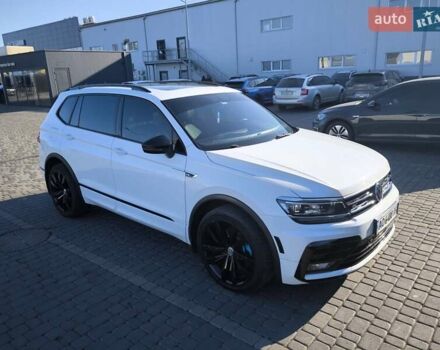 Білий Фольксваген Тігуан, об'ємом двигуна 2 л та пробігом 123 тис. км за 27500 $, фото 35 на Automoto.ua