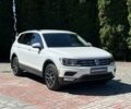 Белый Фольксваген Тигуан, объемом двигателя 2 л и пробегом 132 тыс. км за 20500 $, фото 1 на Automoto.ua
