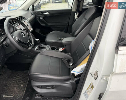 Белый Фольксваген Тигуан, объемом двигателя 1.98 л и пробегом 126 тыс. км за 10900 $, фото 9 на Automoto.ua