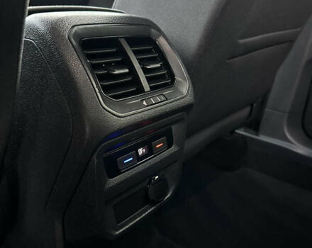 Белый Фольксваген Тигуан, объемом двигателя 2 л и пробегом 132 тыс. км за 27750 $, фото 96 на Automoto.ua