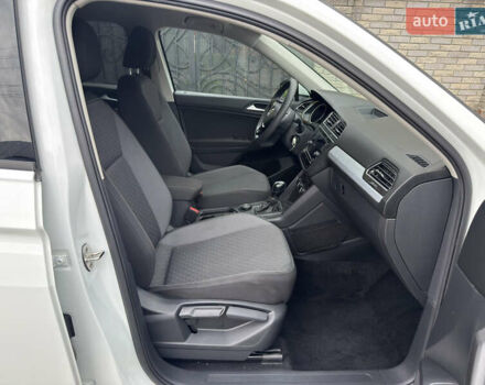 Белый Фольксваген Тигуан, объемом двигателя 2 л и пробегом 39 тыс. км за 24500 $, фото 18 на Automoto.ua