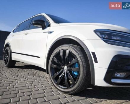 Білий Фольксваген Тігуан, об'ємом двигуна 2 л та пробігом 123 тис. км за 27500 $, фото 99 на Automoto.ua