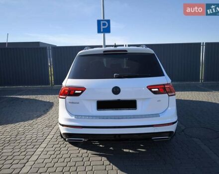 Білий Фольксваген Тігуан, об'ємом двигуна 2 л та пробігом 123 тис. км за 27500 $, фото 54 на Automoto.ua