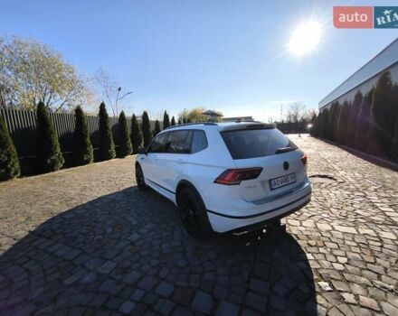 Білий Фольксваген Тігуан, об'ємом двигуна 2 л та пробігом 123 тис. км за 27500 $, фото 48 на Automoto.ua