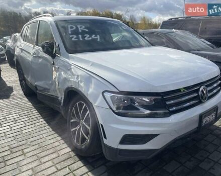 Белый Фольксваген Тигуан, объемом двигателя 2 л и пробегом 76 тыс. км за 14900 $, фото 3 на Automoto.ua