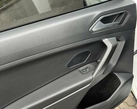 Білий Фольксваген Тігуан, об'ємом двигуна 1.98 л та пробігом 113 тис. км за 25500 $, фото 58 на Automoto.ua