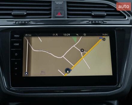 Белый Фольксваген Тигуан, объемом двигателя 2 л и пробегом 193 тыс. км за 33490 $, фото 48 на Automoto.ua