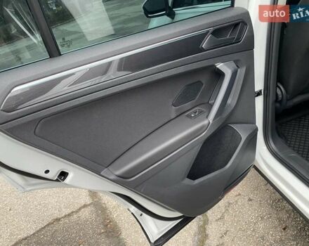 Білий Фольксваген Тігуан, об'ємом двигуна 1.98 л та пробігом 10 тис. км за 35500 $, фото 20 на Automoto.ua