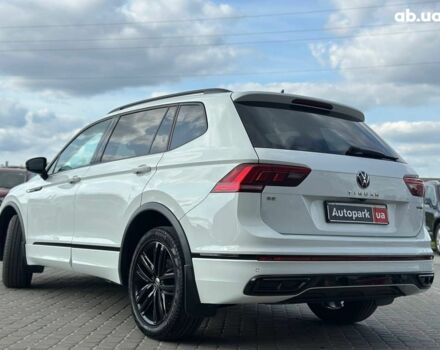 Белый Фольксваген Тигуан, объемом двигателя 2 л и пробегом 58 тыс. км за 31490 $, фото 6 на Automoto.ua