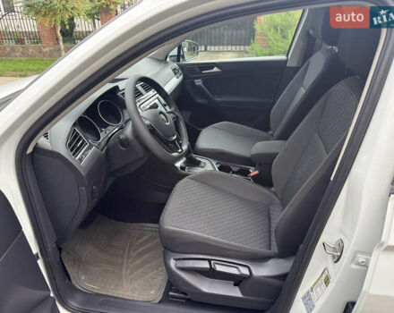 Белый Фольксваген Тигуан, объемом двигателя 2 л и пробегом 39 тыс. км за 24500 $, фото 10 на Automoto.ua