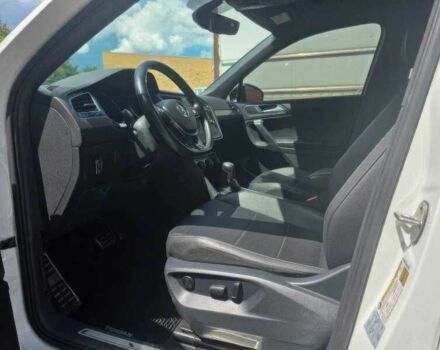 Белый Фольксваген Тигуан, объемом двигателя 2 л и пробегом 89 тыс. км за 12500 $, фото 8 на Automoto.ua