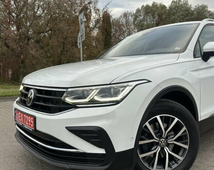 Білий Фольксваген Тігуан, об'ємом двигуна 2 л та пробігом 133 тис. км за 27550 $, фото 6 на Automoto.ua