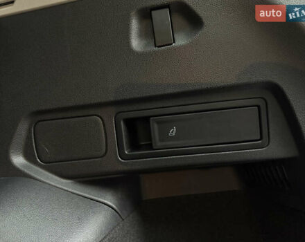 Білий Фольксваген Тігуан, об'ємом двигуна 2 л та пробігом 103 тис. км за 21000 $, фото 38 на Automoto.ua