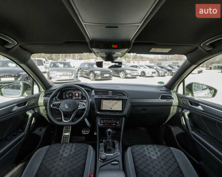 Белый Фольксваген Тигуан, объемом двигателя 2 л и пробегом 193 тыс. км за 33490 $, фото 63 на Automoto.ua