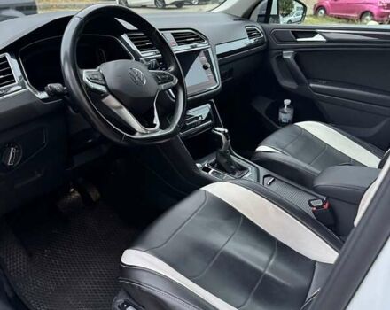 Белый Фольксваген Тигуан, объемом двигателя 2 л и пробегом 114 тыс. км за 34500 $, фото 8 на Automoto.ua