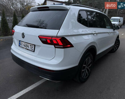 Белый Фольксваген Тигуан, объемом двигателя 2 л и пробегом 67 тыс. км за 21300 $, фото 4 на Automoto.ua