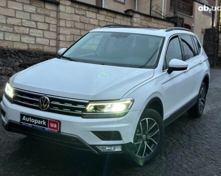 Белый Фольксваген Тигуан, объемом двигателя 2 л и пробегом 102 тыс. км за 21990 $, фото 3 на Automoto.ua