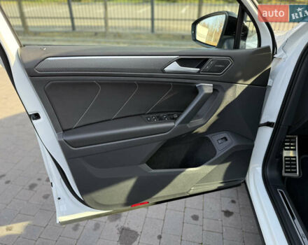 Белый Фольксваген Тигуан, объемом двигателя 1.97 л и пробегом 189 тыс. км за 36500 $, фото 68 на Automoto.ua