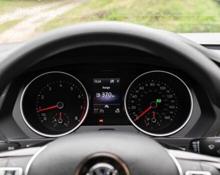 Белый Фольксваген Тигуан, объемом двигателя 2 л и пробегом 67 тыс. км за 13600 $, фото 5 на Automoto.ua