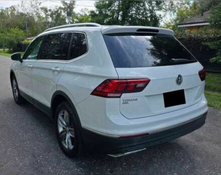 Белый Фольксваген Тигуан, объемом двигателя 2 л и пробегом 56 тыс. км за 8000 $, фото 4 на Automoto.ua