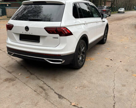 Білий Фольксваген Тігуан, об'ємом двигуна 1.98 л та пробігом 35 тис. км за 31600 $, фото 6 на Automoto.ua