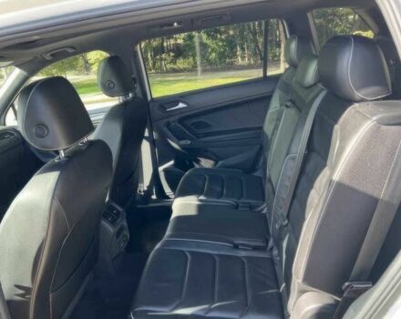 Білий Фольксваген Тігуан, об'ємом двигуна 2 л та пробігом 15 тис. км за 17000 $, фото 9 на Automoto.ua