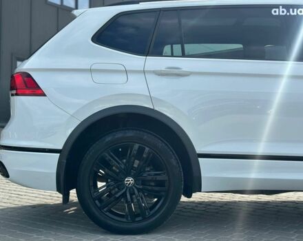 Белый Фольксваген Тигуан, объемом двигателя 2 л и пробегом 58 тыс. км за 31490 $, фото 9 на Automoto.ua