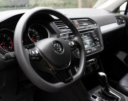 Белый Фольксваген Тигуан, объемом двигателя 2 л и пробегом 67 тыс. км за 16800 $, фото 10 на Automoto.ua