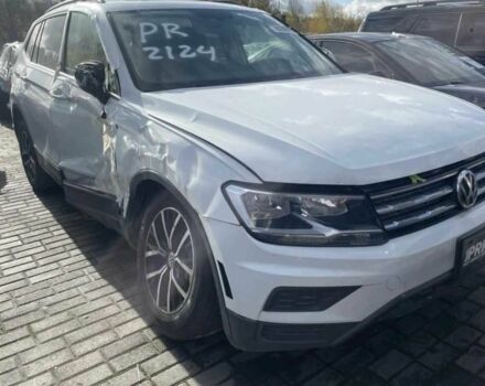 Белый Фольксваген Тигуан, объемом двигателя 2 л и пробегом 76 тыс. км за 14900 $, фото 1 на Automoto.ua