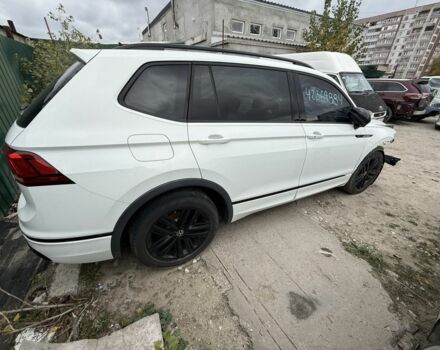 Белый Фольксваген Тигуан, объемом двигателя 2 л и пробегом 73 тыс. км за 13500 $, фото 21 на Automoto.ua