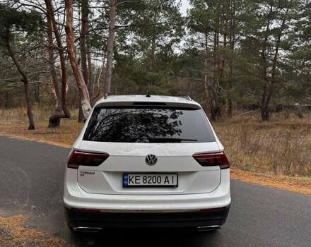 Білий Фольксваген Тігуан, об'ємом двигуна 2 л та пробігом 125 тис. км за 20000 $, фото 7 на Automoto.ua