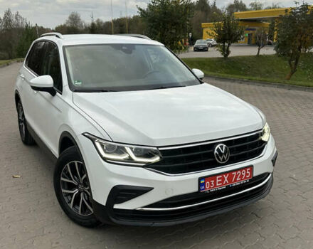 Белый Фольксваген Тигуан, объемом двигателя 2 л и пробегом 132 тыс. км за 27750 $, фото 20 на Automoto.ua