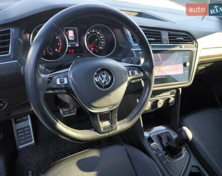 Білий Фольксваген Тігуан, об'ємом двигуна 2 л та пробігом 123 тис. км за 27500 $, фото 91 на Automoto.ua