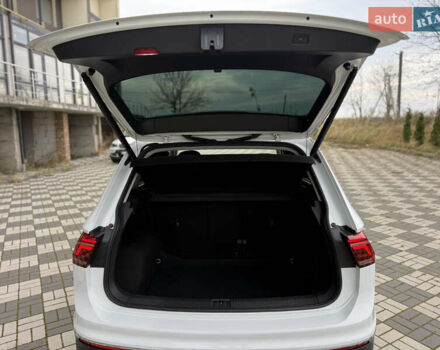 Білий Фольксваген Тігуан, об'ємом двигуна 2 л та пробігом 191 тис. км за 29200 $, фото 44 на Automoto.ua