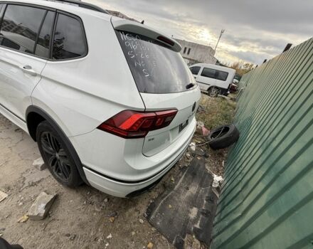 Белый Фольксваген Тигуан, объемом двигателя 2 л и пробегом 73 тыс. км за 13500 $, фото 18 на Automoto.ua